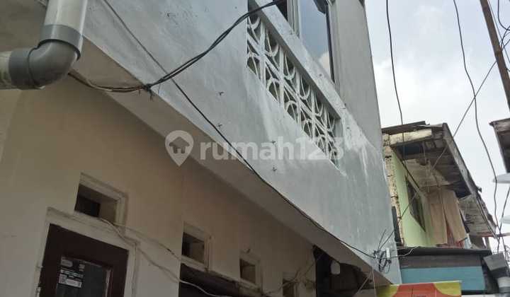 JUAL RUMAH SECOND 4 KAMAR DI MENTENG DALAM TEBET JAKARTA SELATAN JUAL RUMAH SECOND 4 KAMAR DI MENTENG DALAM TEBET JAKARTA SELATAN