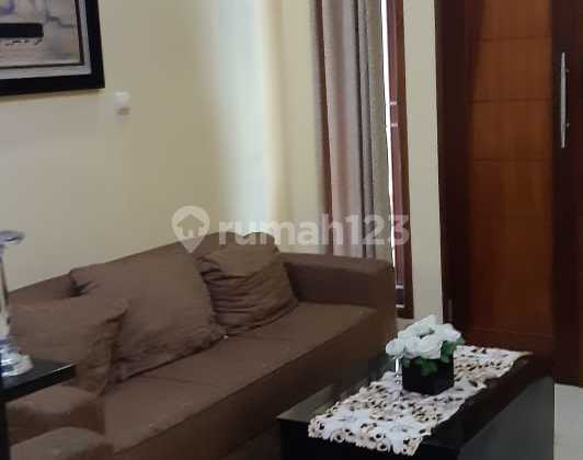 JUAL RUMAH DALAM KOMPLEK BATU AMPAR CONDET JAKARTA TIMUR
