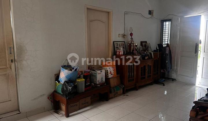 FOR SALE SECOND HOUSE 148 SQ.M ON KAMBOJA STREET, HALIM, EAST JAKARTA 2