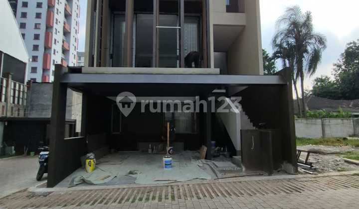 Dijual Rumah Ruma Sera Cilandak Jakarta Selatan