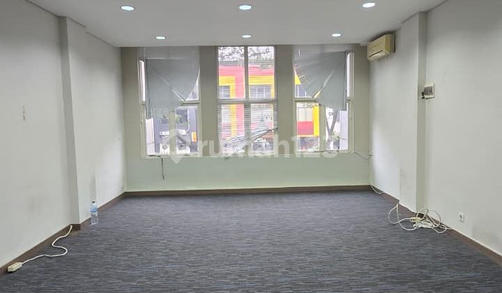 Disewakan Ruko 3,5 Lantai di Alam Sutera, Tangerang Selatan