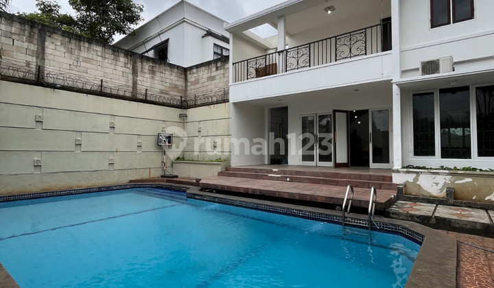 Strategic Classic House Near Kemang Raya in Kemang, Jakarta 2