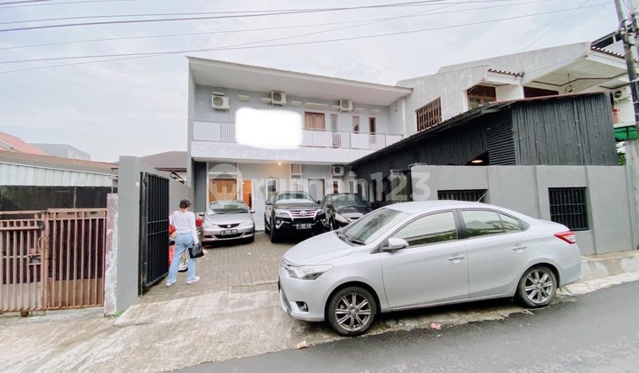 Ruang-usaha Di Petukangan Shm Jakarta Selatan