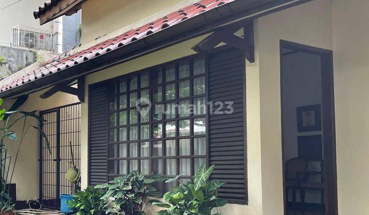 Rumah Butuh Minim Renovasi SHM Sektor 1 -  Bintaro, Jakarta Selatan 1