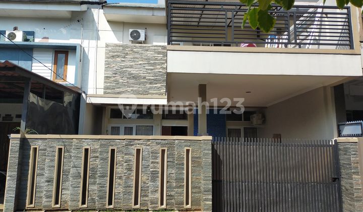 Rumah Dalam Cluster Besar di Grand Depok City Gdc Depok Siap Huni