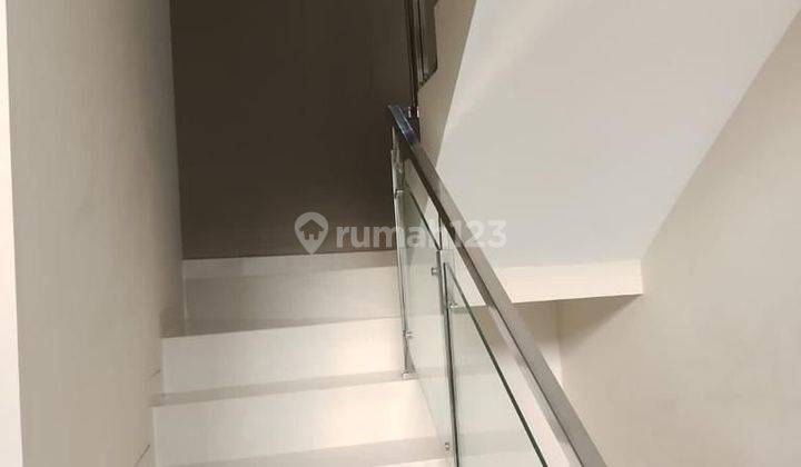 Rumah Bagus Di Simatupang Residence, Jakarta Selatan 2