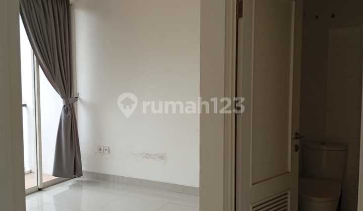 Rumah, 2 Lantai, Dekat Universitas, Dekat Akses Tol, 2