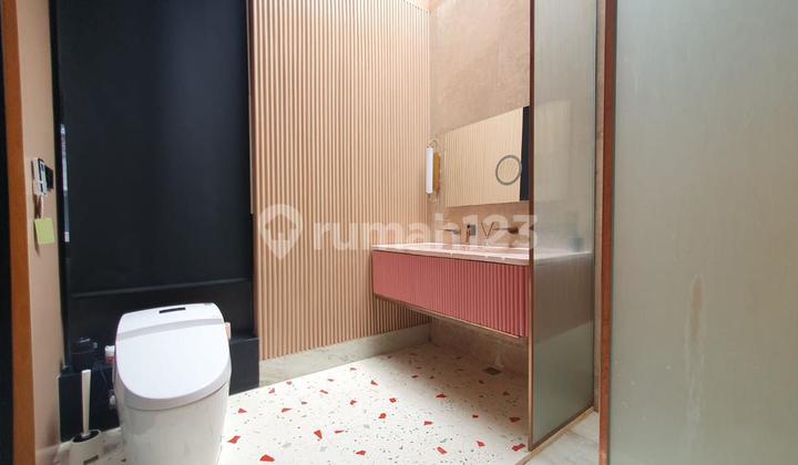 Dijual Rumah 3 Lantai Full Furnish Minimalis di Virginia Village 2