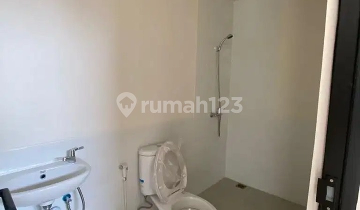 Dijual Rumah 2 Lantai Siap Huni di Cendana Parc Lippo Karawaci 2