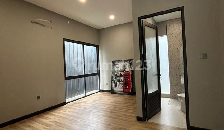 Dijual Rumah 3 Lantai Brand New di The Green, Banyan Ville, BSD Dijual Rumah 3 Lantai Brand New di The Green, Banyan Ville, BSD