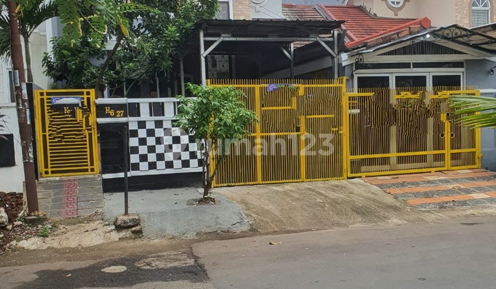 Dijual Cepat Rumah di Kencana Loka BSD Harga Spesial 2