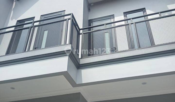 Rumah Bagus Minimalis Di Bsd 2