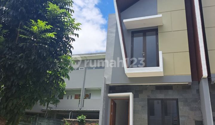 Dijual Rumah Cantik Baru Renov di Bsd Serpong, Tangerang Selatan