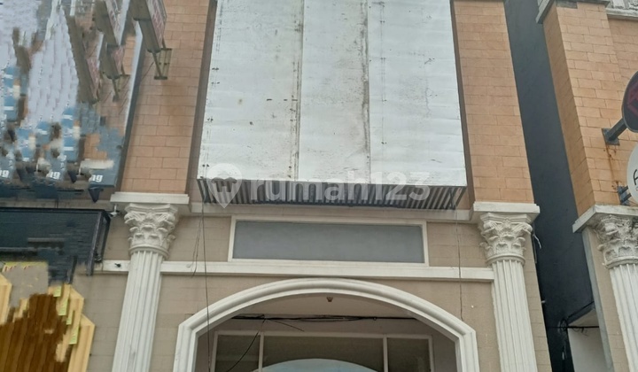 Disewakan Murah Ruko Bolsena 3 Lantai Hadap Jalan Raya, Paramount Gading Serpong