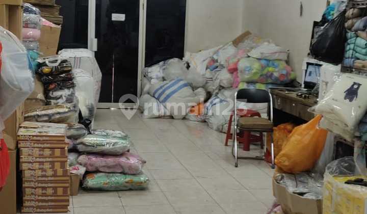 3-Storey Mutiara Taman Palem Shop House Near Palem Mall with Ample Parking 2