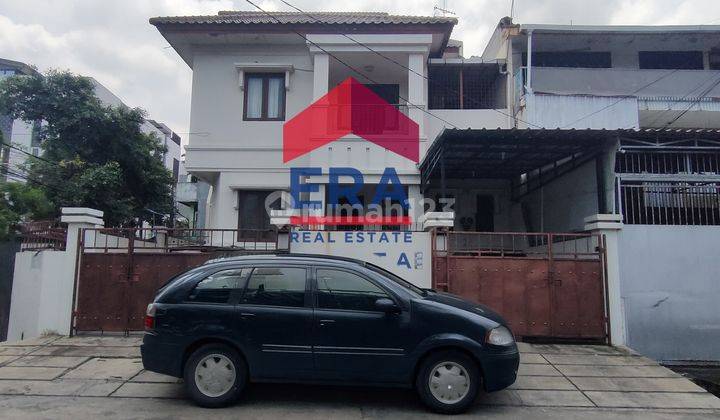 Rumah Hoek 2,5 Lantai kebon Jeruk kota Dekat Gajah Mada Plaza 2