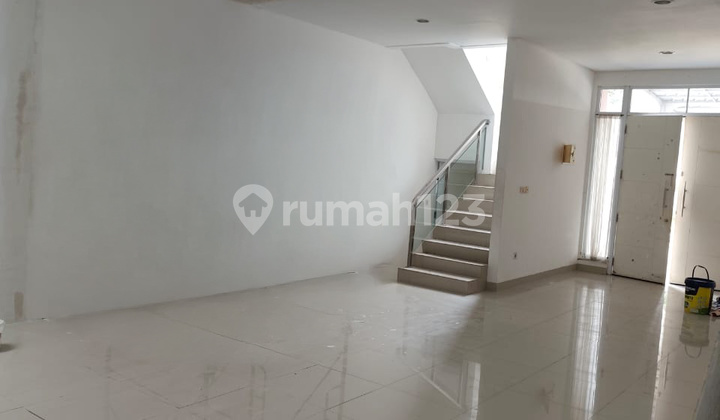 Renovated Latin American House in Green Lake City Ready for Occupancy Renovated Latin American House in Green Lake City Ready for Occupancy