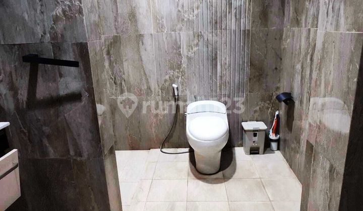 Super Spacious House in Cipinang Melayu SHM Comfortable and Safe Neighborhood