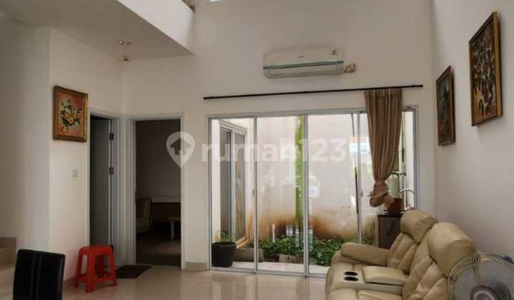 2-Storey House in The Riviera Metland Puri, Semi-Furnished, Near Toll Road 2-Storey House in The Riviera Metland Puri, Semi-Furnished, Near Toll Road