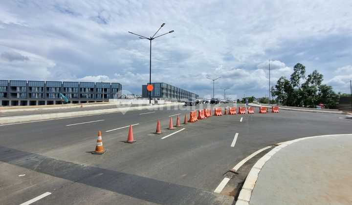 3-Storey Corner Shop House in La Riviera Pik 2 Near Tokyo Riverside
