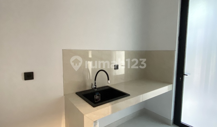 Rumah Siap Huni di Kawasan Elite Metland Cyber Puri Dekat Pintu Tol 2