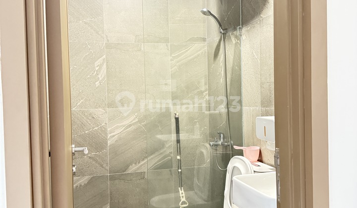 Rumah 3 Lantai Heritage Residence Puri 11 Akses tol Langsung 2