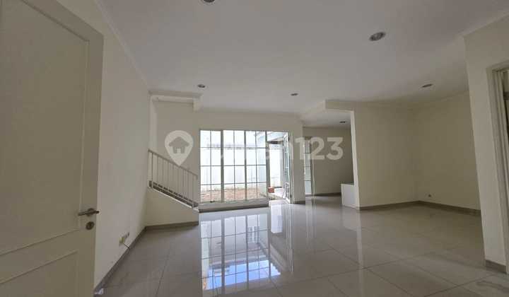 Rumah Suvarna Sutera Cluster Daru Luas 180 Meter Hadap Selatan