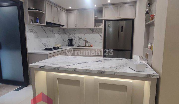 Rumah Full Furnished 2 Lantai Full Dekat Sekolahan SHM 2