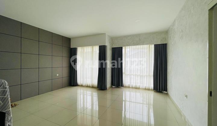 Rumah Hoek Mewah Rapih Gading Serpong Cluster Gold Finch The Springs 2