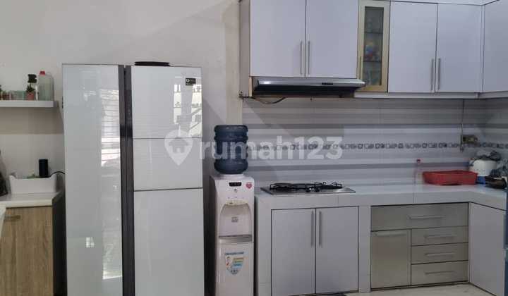 2.5-Story House in Griya Permata Cipondoh Tangerang, Ready to Occupy 2.5-Story House in Griya Permata Cipondoh Tangerang, Ready to Occupy