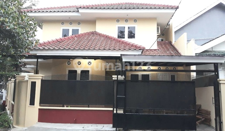 Rumah 2 Lantai Bintaro Sektor 9 Cluster Kasuari Siap Huni