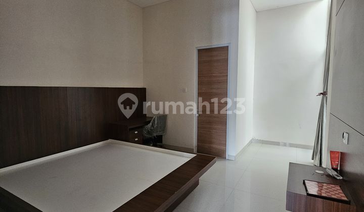 Alam Sutera Flamboyan Cluster Semi Furnished House For Sale Cheap 2