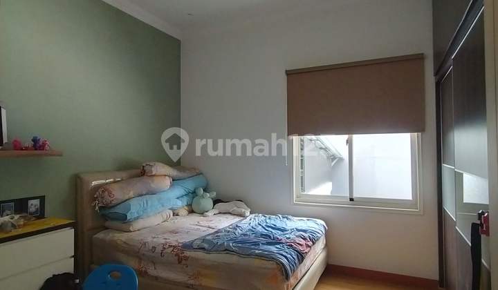 Rumah 2 Lantai di Pondok Hijau Golf Gading Serpong Dekat Mall 2