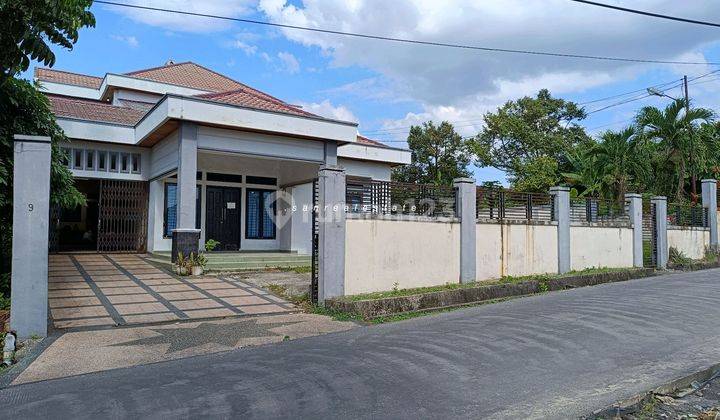 Rumah Sewa Murah 2 Lantai Exclusive Utk Kantor Atau Mess Ditengah Kota 1