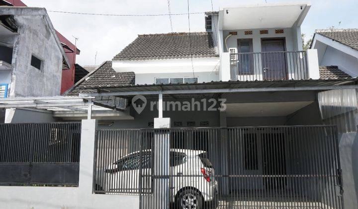 Rumah Bunul Kota Malang Tepi Jalan Strategis 1