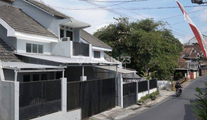 Rumah Bunul Kota Malang Tepi Jalan Strategis 2