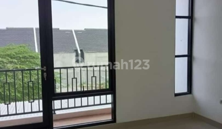 Ruko 2 Lantai Dengan Lokasi Strategis Di Jalan Boulevard Ruko Aryana Karawaci Tangerang