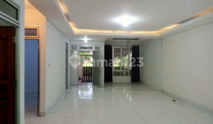 1.5-Story House, Ready to Occupy and Tidy, For Rent in Permata Lippo Karawaci Tangerang
