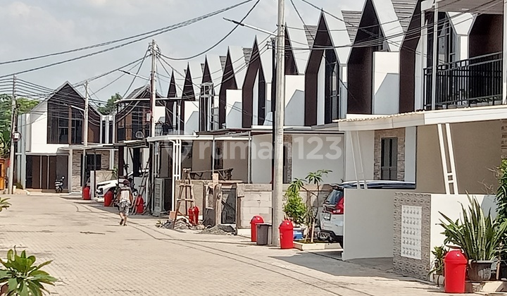 Rumah Asri Dengan Lokasi Strategis Di Aryana Karawaci Tangerang