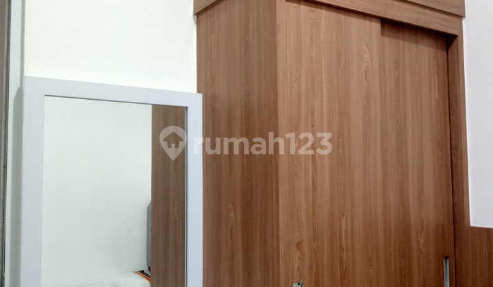 Ready-to-Occupy Fully Furnished House with Strategic Location in Kristal Aryana Cluster, Karawaci Tangerang 2