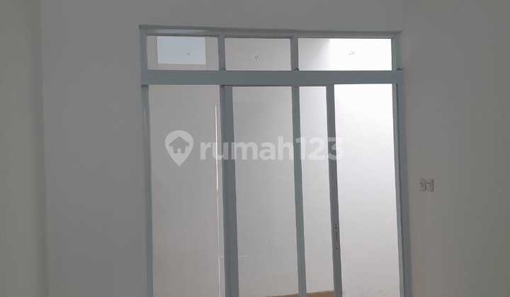 Rumah Siap Huni Dan Asri Di Cluster Safira Aryana Karawaci Tangerang