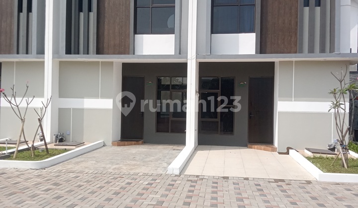 Rumah cantik  dan Asri di Viona karawaci Tangerang