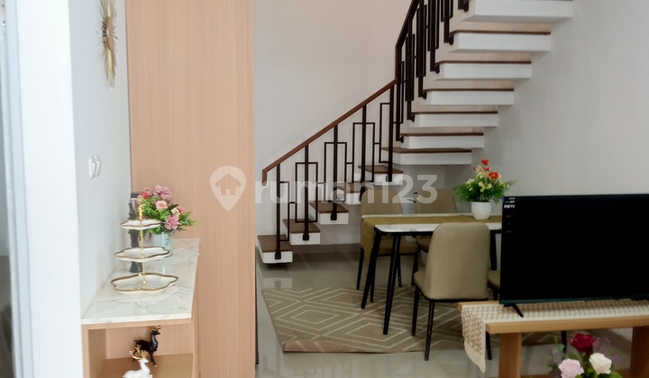 Rumah Cantik 2 Lantai Dan Siap Huni Lengkap Dengan Perabotnya Di Aryana Karawaci Tangerang Rumah Cantik 2 Lantai Dan Siap Huni Lengkap Dengan Perabotnya Di Aryana Karawaci Tangerang