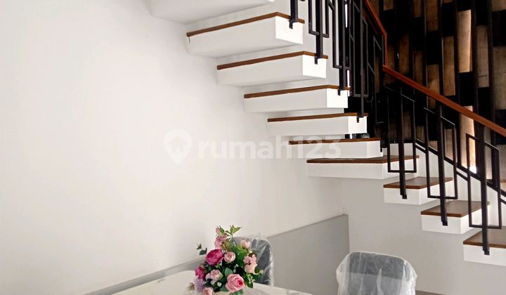 Rumah Modern Dan Siap Huni Di Cluster Kristal Aryana Karawaci Tangerang