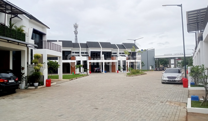 Rumah 2 Lantai Dengan 4 Kamar Tidur Dan Siap Huni Di Cluster Kristal Aryana Karawaci Tangerang