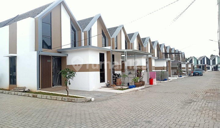 Rumah Siap Huni Dengan Fasilitas Kolam Renang Di Safira Aryana Karawaci Tangerang Rumah Siap Huni Dengan Fasilitas Kolam Renang Di Safira Aryana Karawaci Tangerang