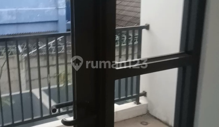Dijual Rumah Siap Huni Dengan Lokasi Strategis Di Aryana Karawaci Tangerang 2