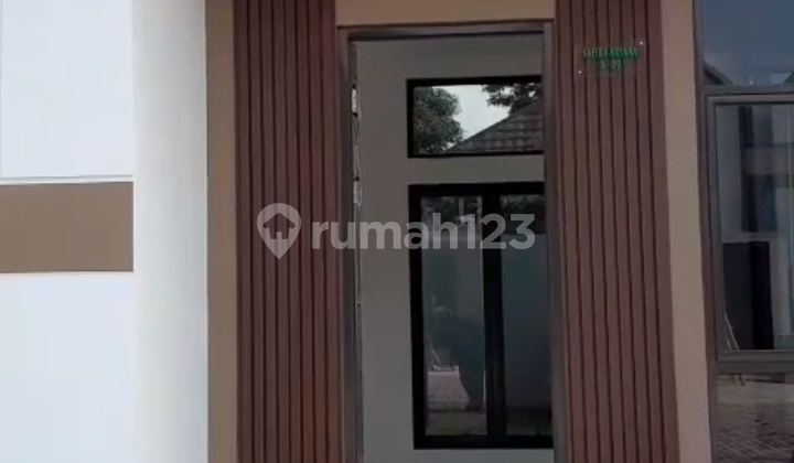 Dijual Rumah 2 Lantai Lengkap Dengan Fasilitas Kolam Renang Di Cluster Viona Aryana Karawaci Tangerang