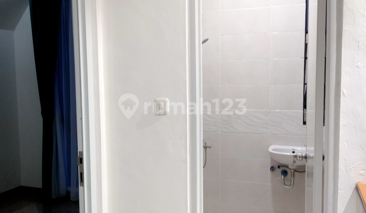 Rumah Mewah 2 Lantai Di Lengkapi Fasilitas Kolam Renang Di Viona Aryana Karawaci Tangerang