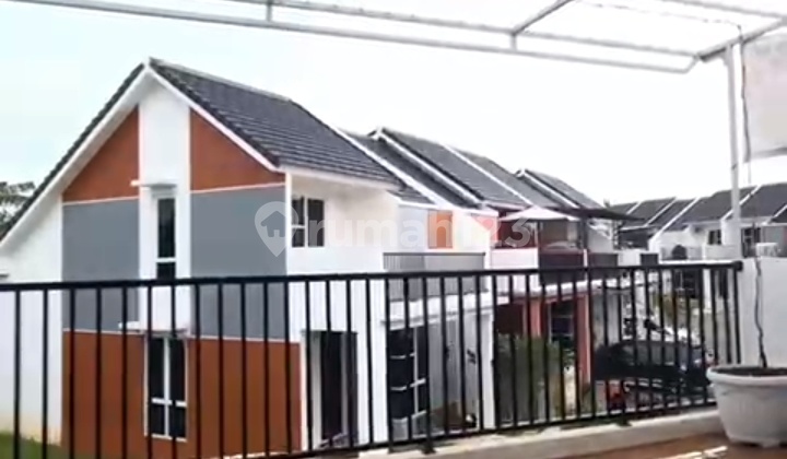 Neat House and Strategic Location in Aryana Karawaci Tangerang 2